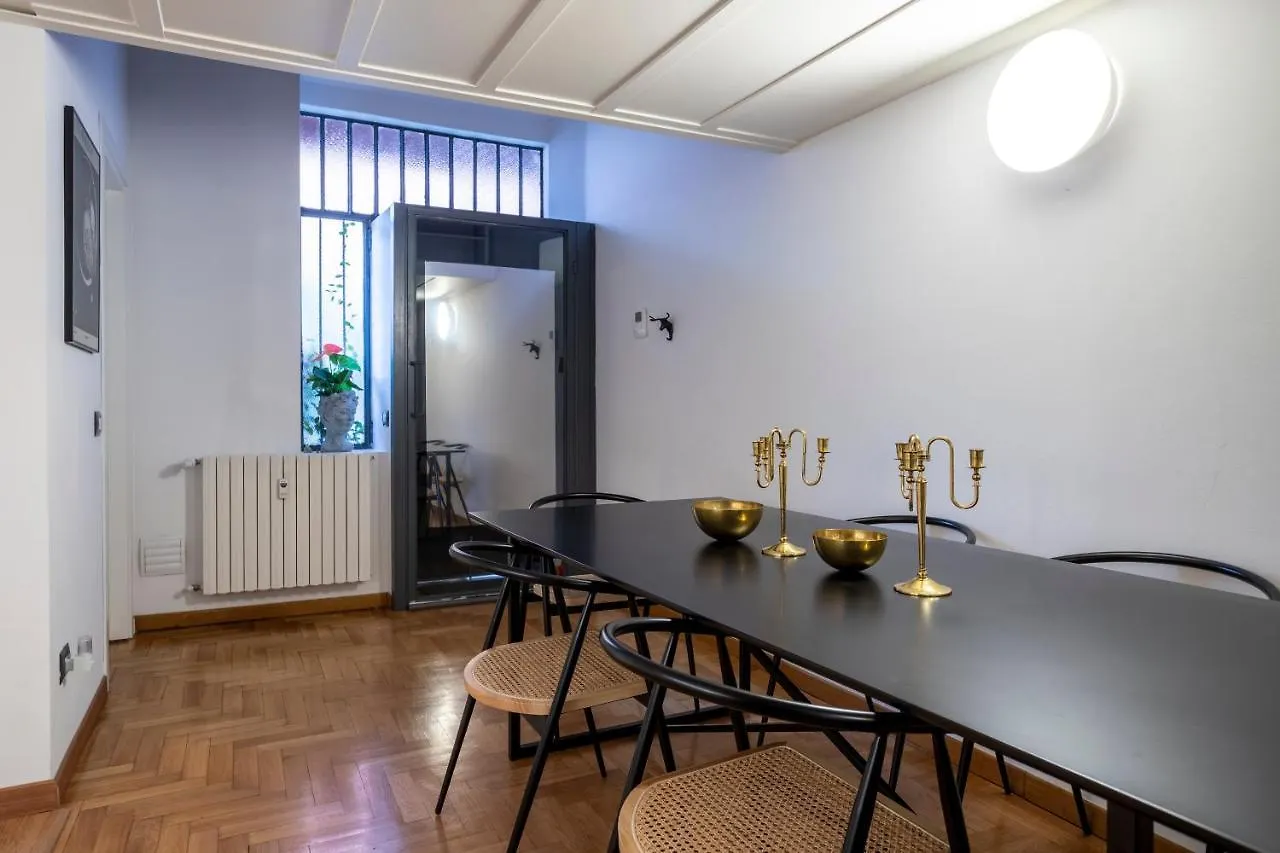 Duomo 15 Minuti A Piedi Luxury*Wifi*Netflx Apartment Milan